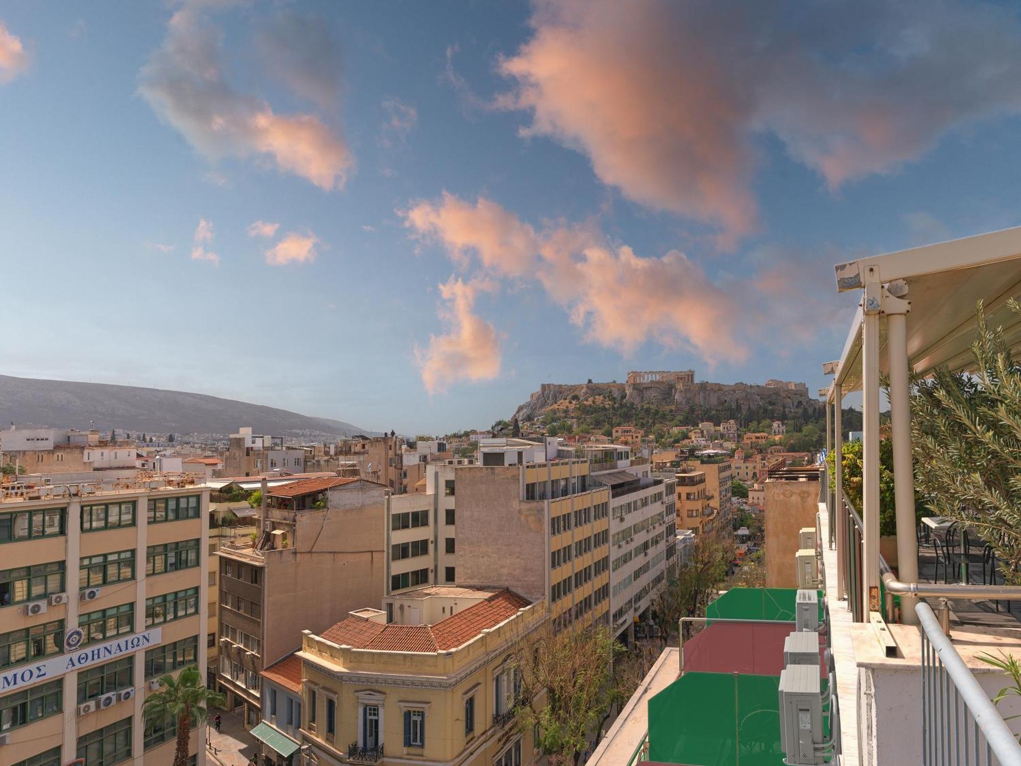 Top-floor With Stunning Views Of The Parthenon Apartment